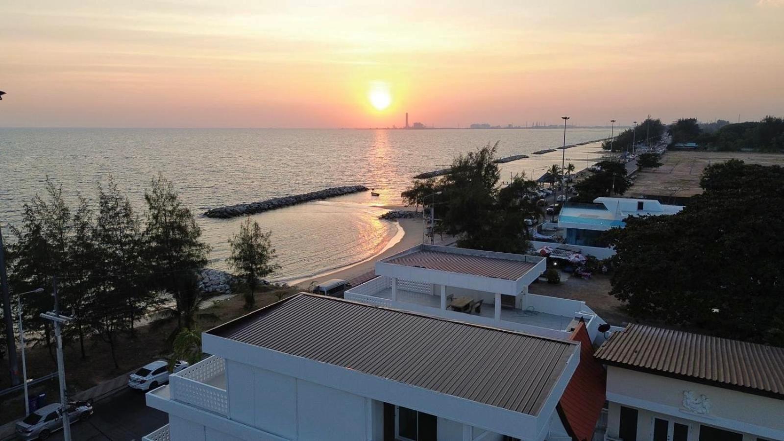 Privaterayong Hotel Exterior photo